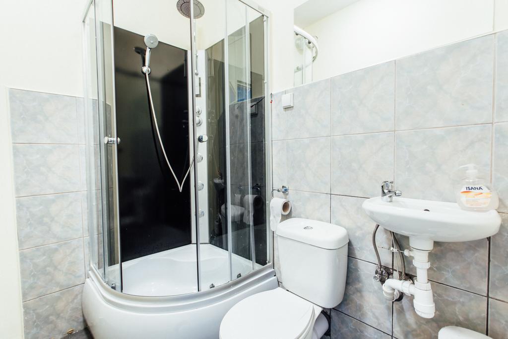 Hostel Kamienica Rynek 7 كاتوفيتسه المظهر الخارجي الصورة