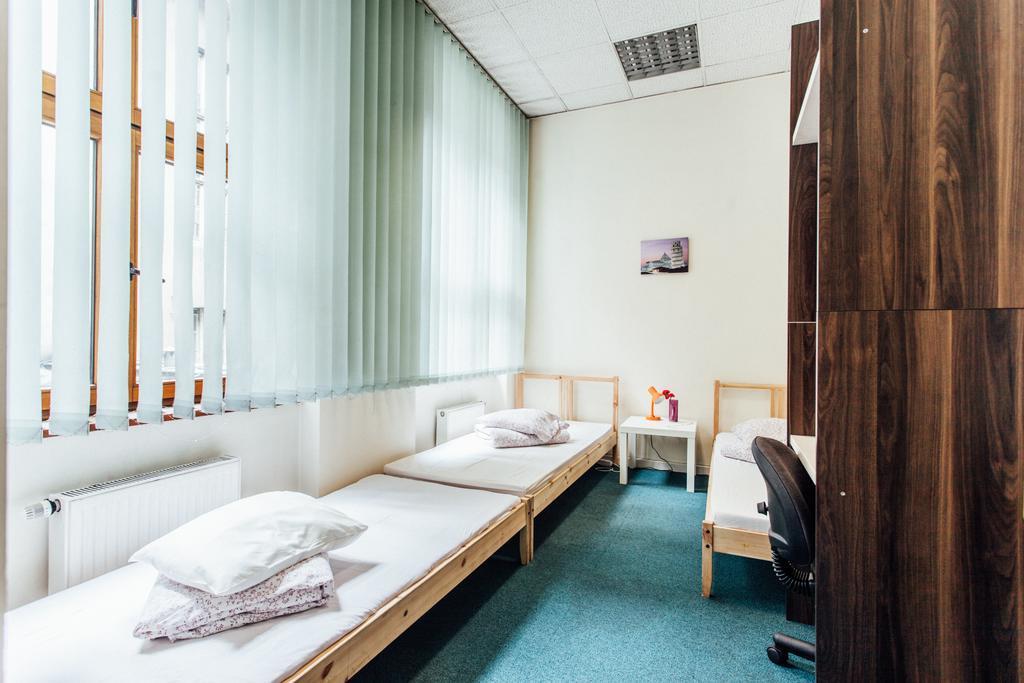 Hostel Kamienica Rynek 7 كاتوفيتسه المظهر الخارجي الصورة