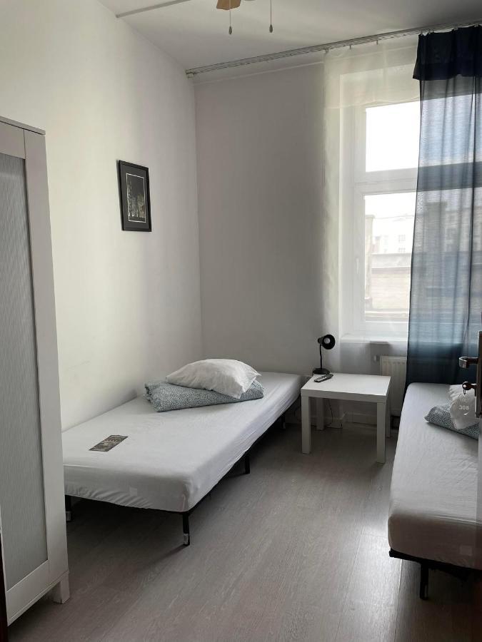 Hostel Kamienica Rynek 7 كاتوفيتسه المظهر الخارجي الصورة