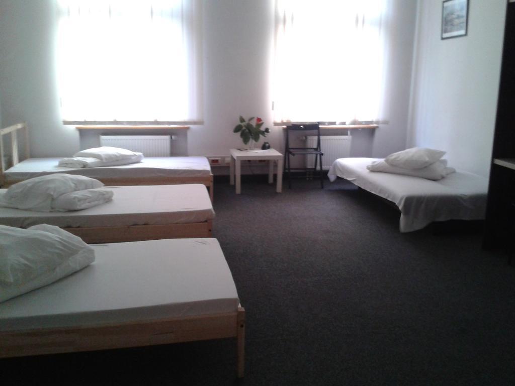 Hostel Kamienica Rynek 7 كاتوفيتسه الغرفة الصورة