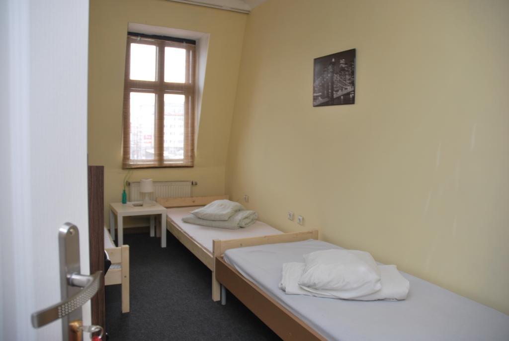 Hostel Kamienica Rynek 7 كاتوفيتسه الغرفة الصورة
