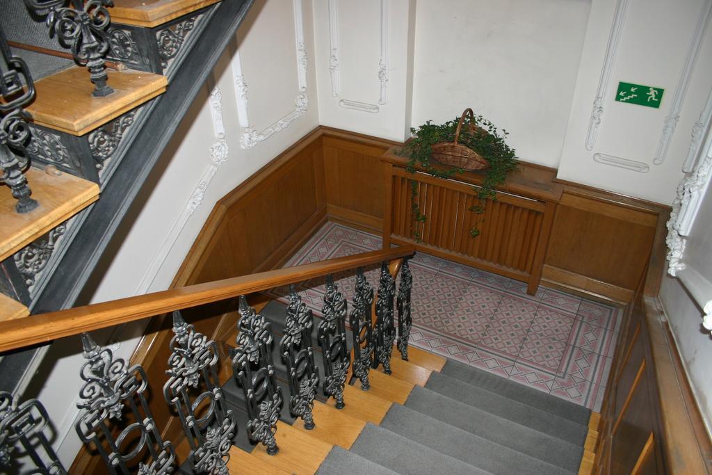 Hostel Kamienica Rynek 7 كاتوفيتسه المظهر الخارجي الصورة