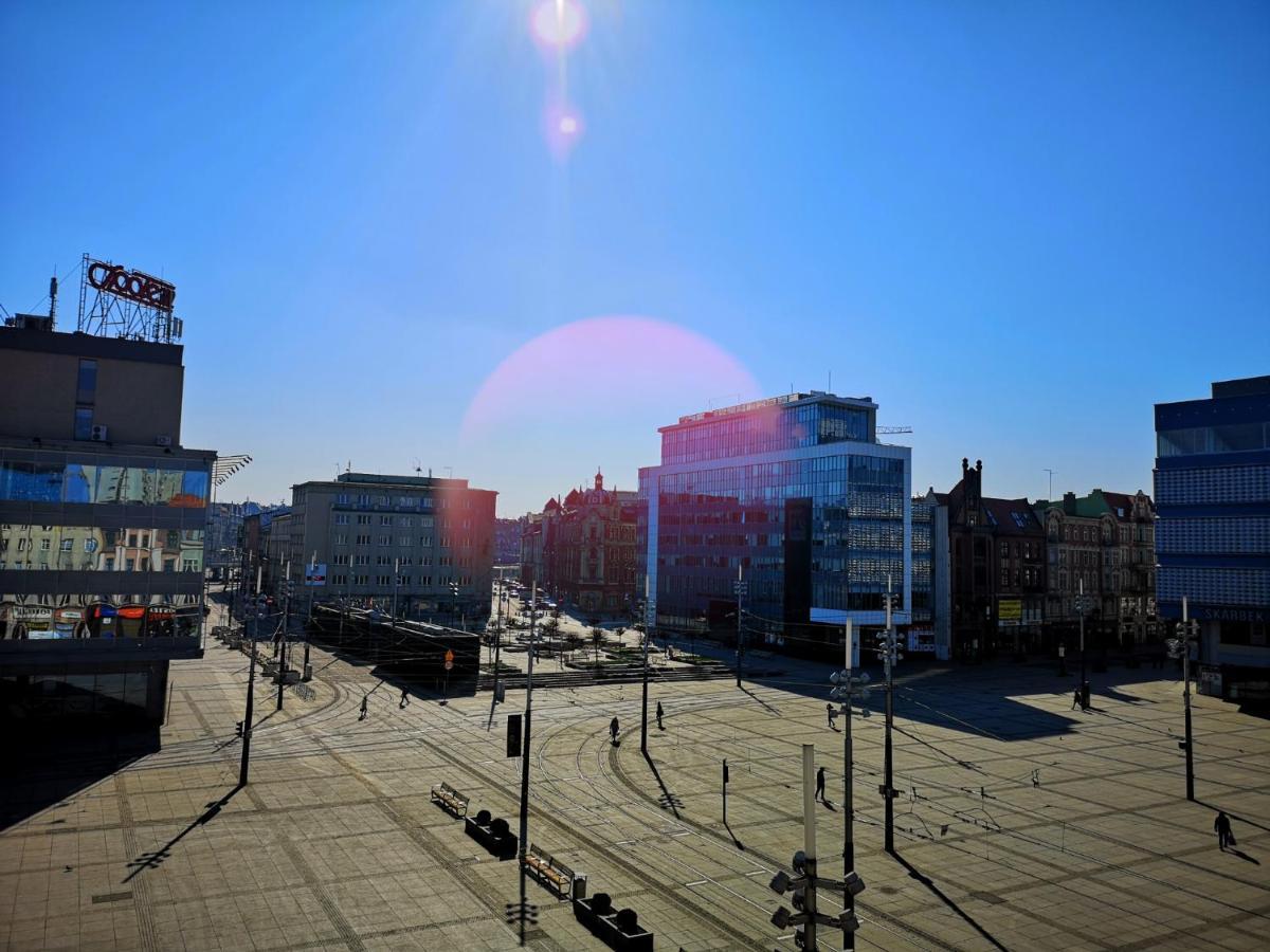 Hostel Kamienica Rynek 7 كاتوفيتسه المظهر الخارجي الصورة