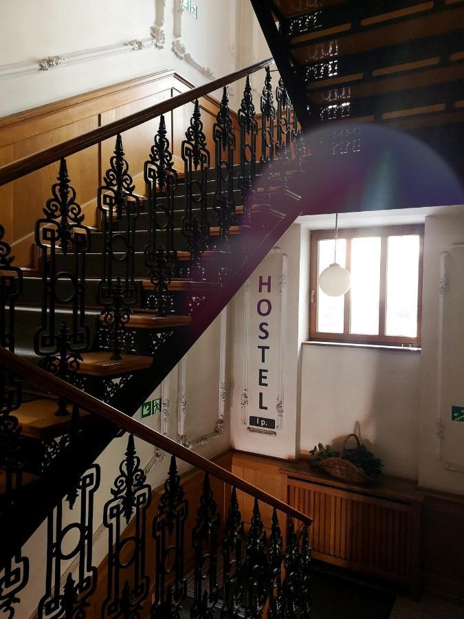 Hostel Kamienica Rynek 7 كاتوفيتسه المظهر الخارجي الصورة