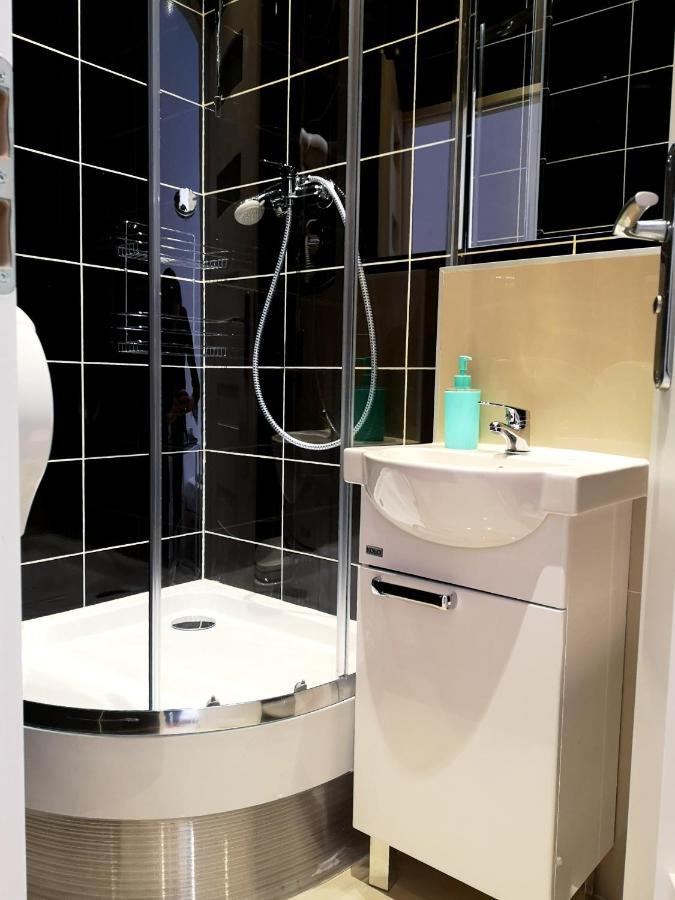 Hostel Kamienica Rynek 7 كاتوفيتسه المظهر الخارجي الصورة