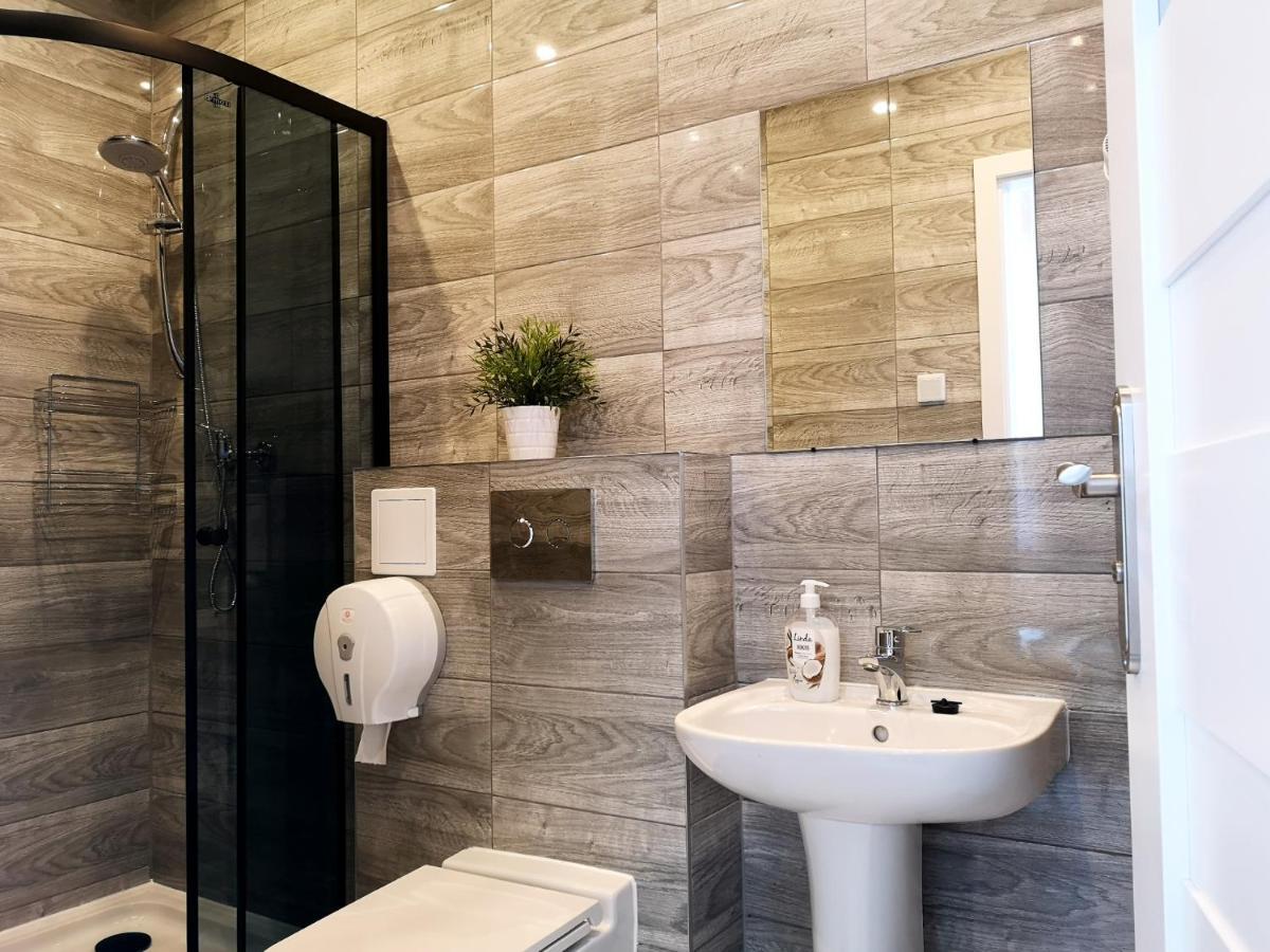 Hostel Kamienica Rynek 7 كاتوفيتسه المظهر الخارجي الصورة