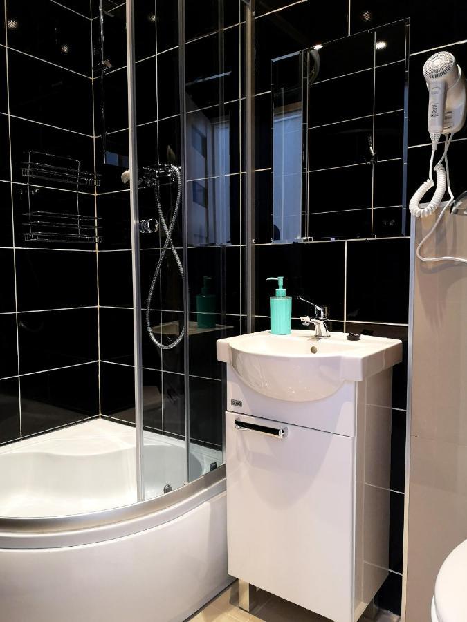 Hostel Kamienica Rynek 7 كاتوفيتسه المظهر الخارجي الصورة